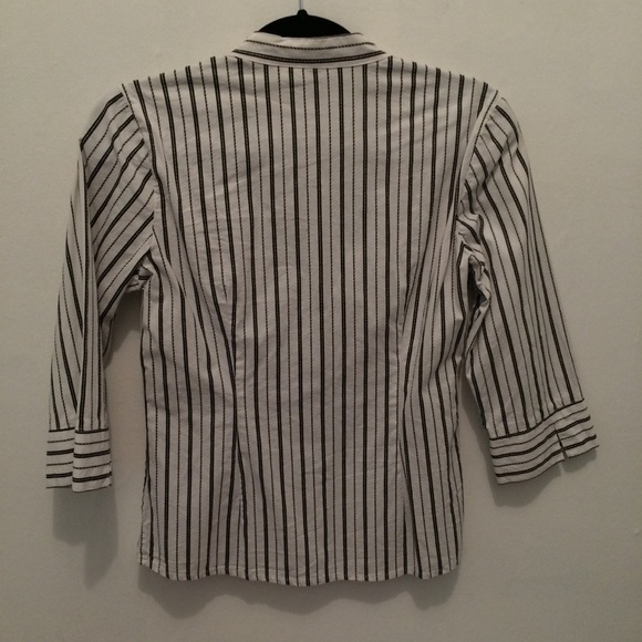 Threads Shirt - Picture 7 of 7